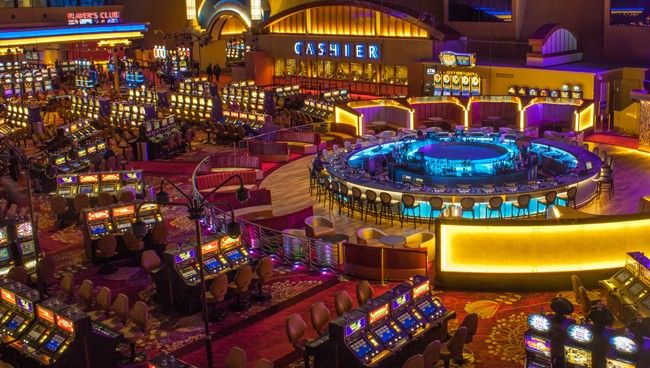 Lucky Slots Win 777 کیسینو میں پوکر گیمز